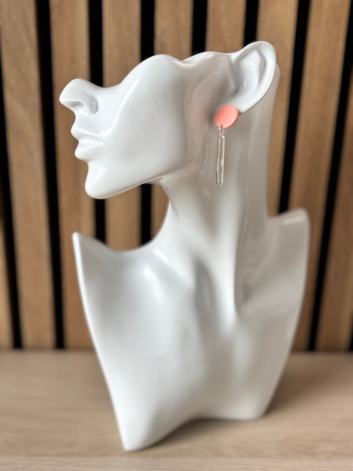 Louise oorbellen mini margose zalm