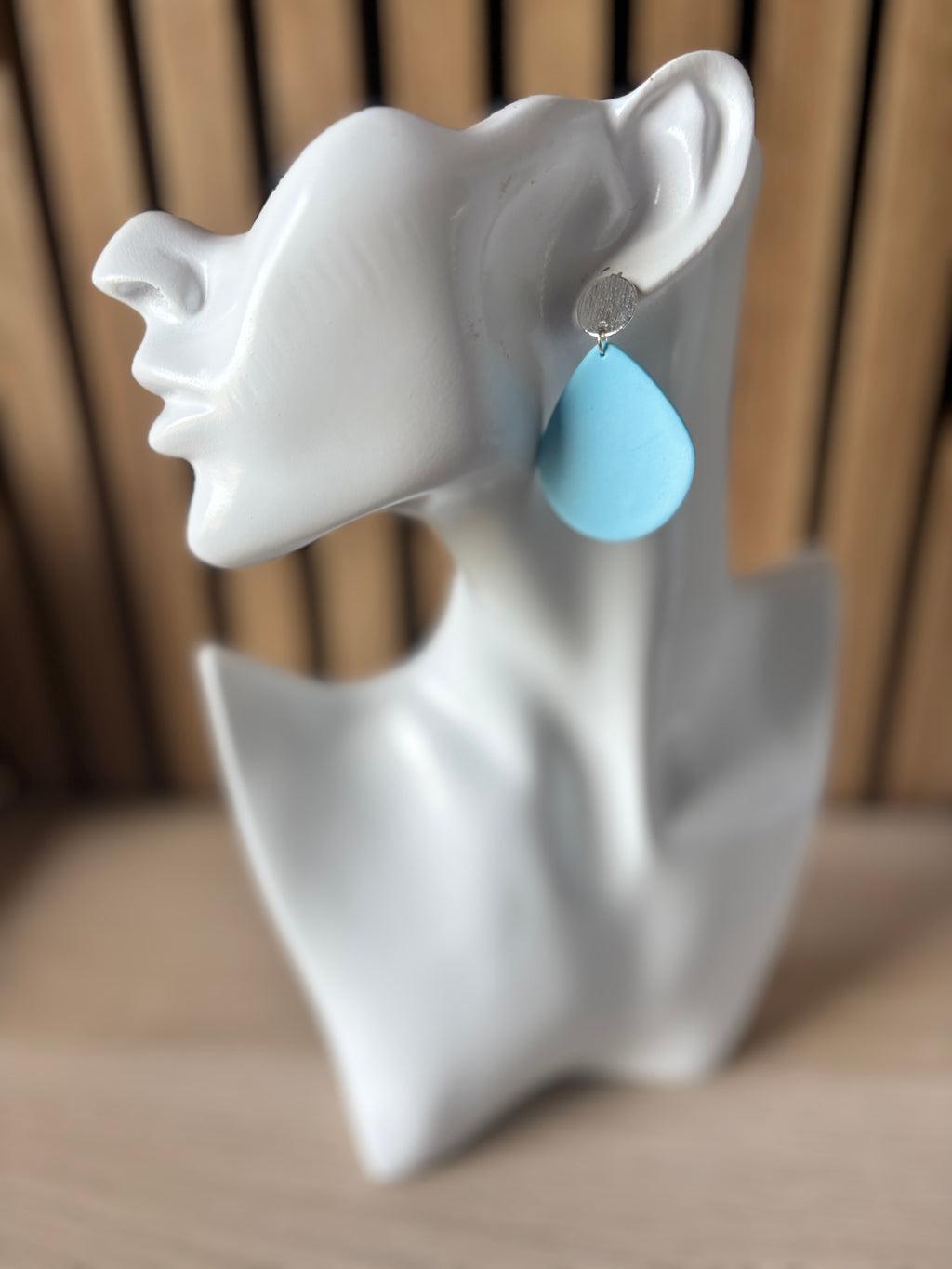 Iris licht blauw