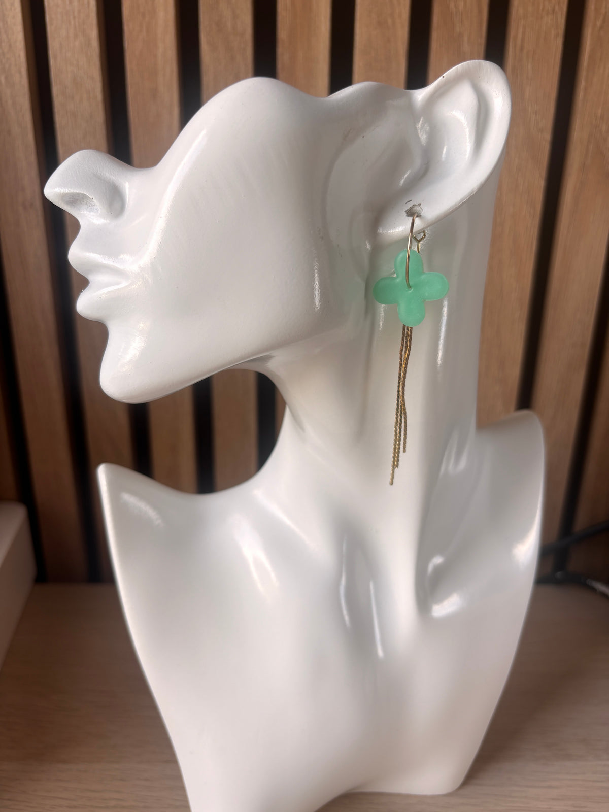 Fee oorbellen zacht groen