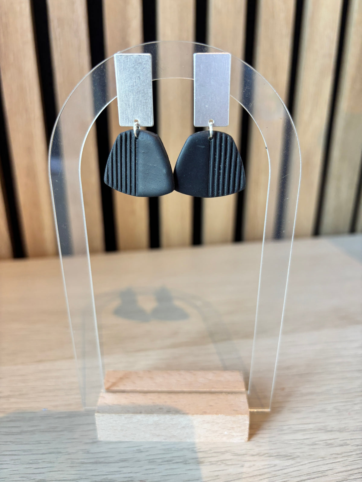 Bowie oorbellen zwart zilver