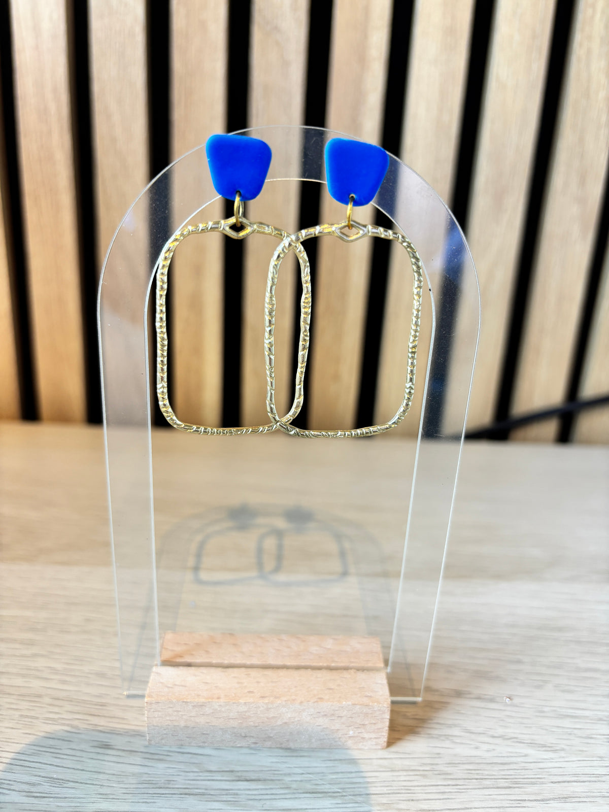 Rosanna oorbellen goud blauw